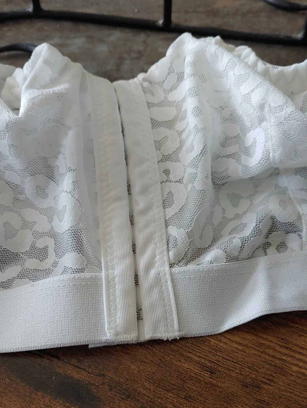 NWOT Shein 2X Sexy White Leopard Print Bandeau Front Closure